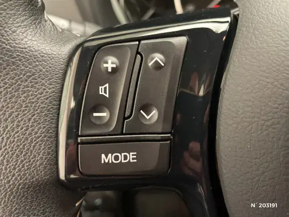 TOYOTA YARIS III - voiture d'occasion - Photo 27