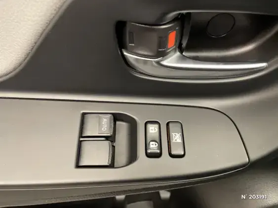 TOYOTA YARIS III - voiture d'occasion - Photo 29