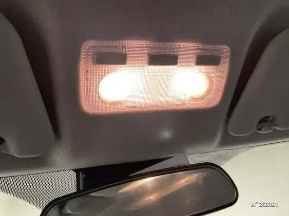 TOYOTA YARIS III - voiture d'occasion - Photo 34