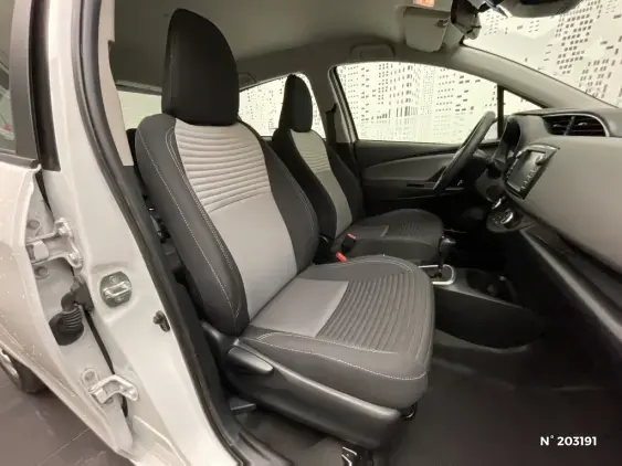 TOYOTA YARIS III - voiture d'occasion - Photo 9