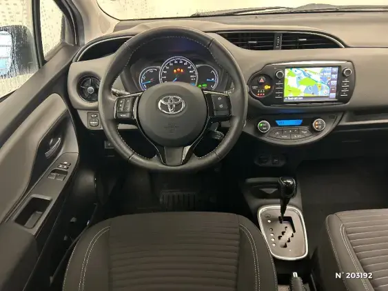 TOYOTA YARIS III - voiture d'occasion - Photo 9