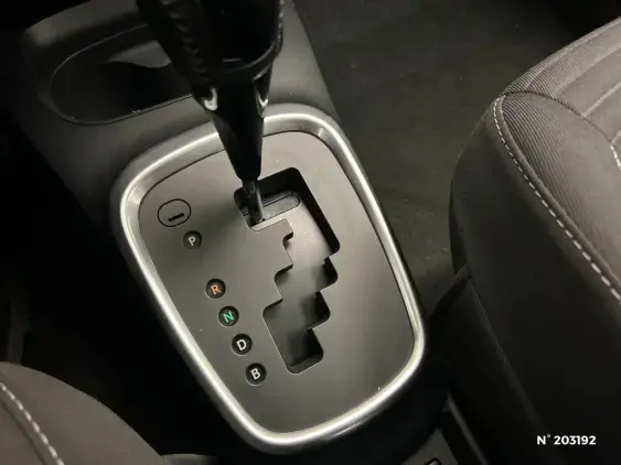 TOYOTA YARIS III - voiture d'occasion - Photo 27