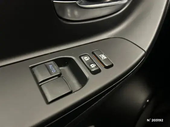 TOYOTA YARIS III - voiture d'occasion - Photo 34