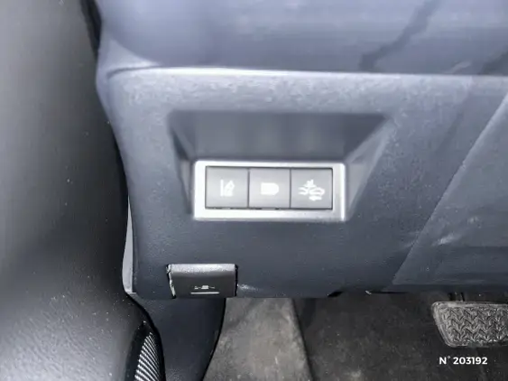 TOYOTA YARIS III - voiture d'occasion - Photo 36