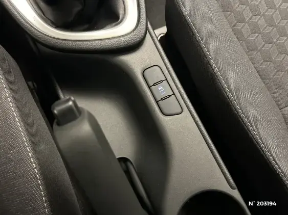 TOYOTA YARIS IV - voiture d'occasion - Photo 26