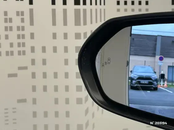 TOYOTA YARIS IV - voiture d'occasion - Photo 32