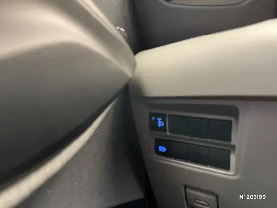 TOYOTA YARIS IV - voiture d'occasion - Photo 15