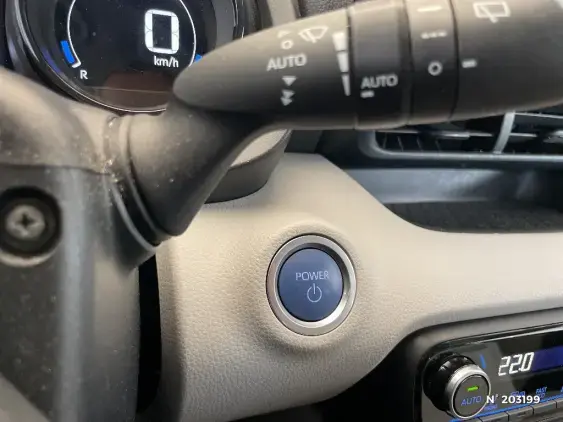 TOYOTA YARIS IV - voiture d'occasion - Photo 40