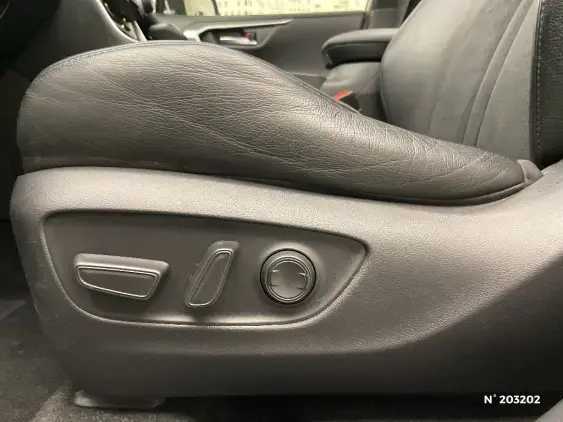 TOYOTA RAV4 V - voiture d'occasion - Photo 28