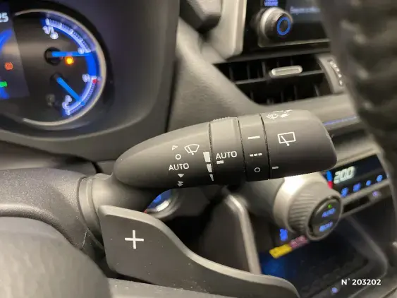 TOYOTA RAV4 V - voiture d'occasion - Photo 32