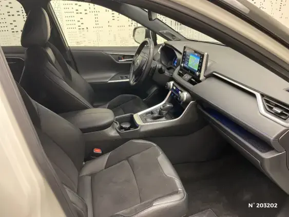 TOYOTA RAV4 V - voiture d'occasion - Photo 10