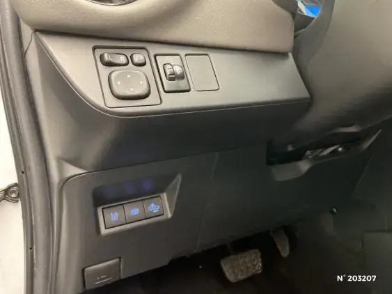 TOYOTA YARIS III - voiture d'occasion - Photo 15