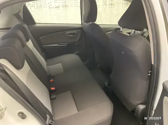 TOYOTA YARIS III - voiture d'occasion - Photo 11