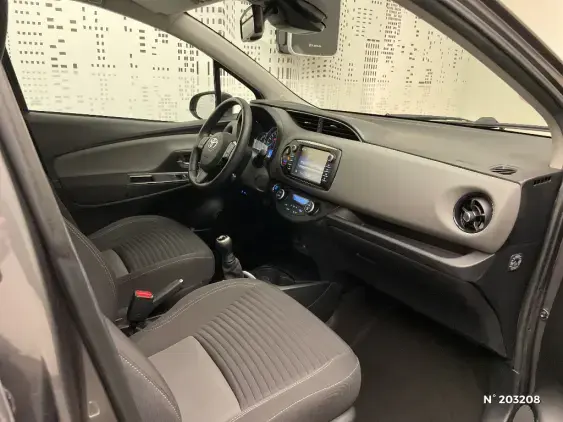 TOYOTA YARIS III - voiture d'occasion - Photo 10