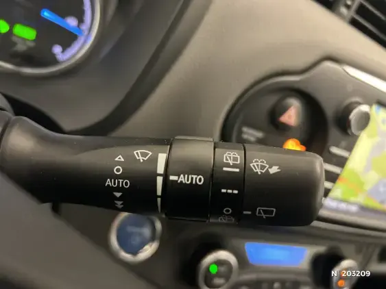 TOYOTA YARIS III - voiture d'occasion - Photo 31