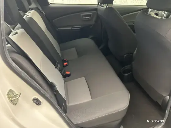 TOYOTA YARIS III - voiture d'occasion - Photo 11