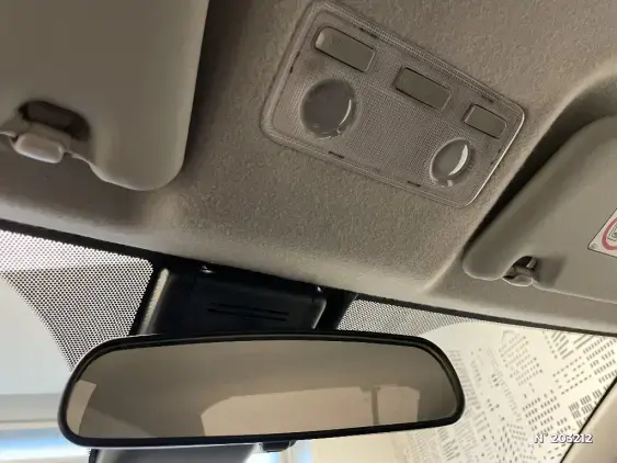 TOYOTA YARIS III - voiture d'occasion - Photo 31