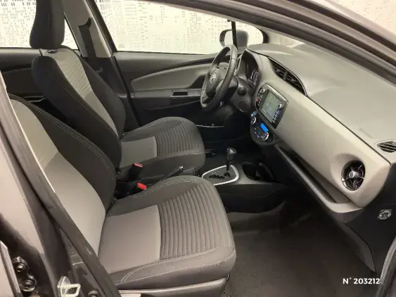 TOYOTA YARIS III - voiture d'occasion - Photo 9
