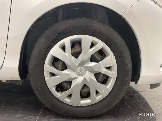TOYOTA YARIS III - voiture d'occasion - Photo 8