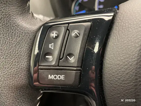 TOYOTA YARIS III - voiture d'occasion - Photo 31