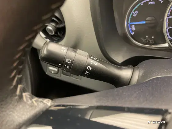 TOYOTA YARIS III - voiture d'occasion - Photo 32