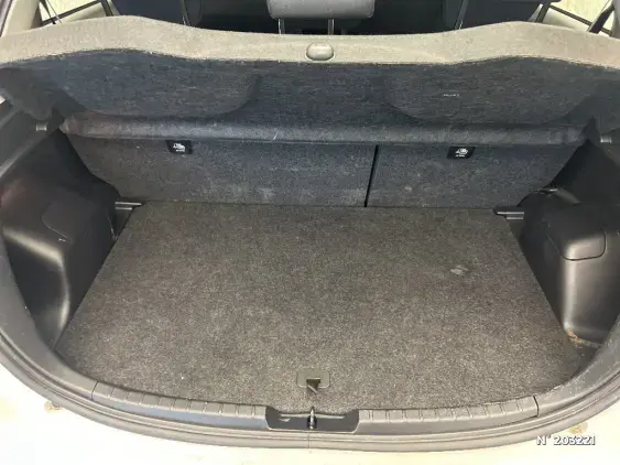 TOYOTA YARIS III - voiture d'occasion - Photo 7
