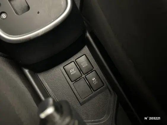 TOYOTA YARIS III - voiture d'occasion - Photo 28