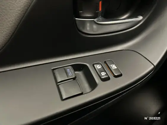 TOYOTA YARIS III - voiture d'occasion - Photo 34