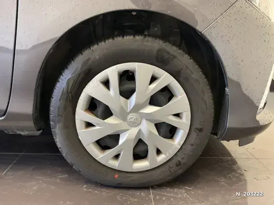 TOYOTA YARIS III - voiture d'occasion - Photo 8