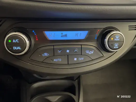 TOYOTA YARIS III - voiture d'occasion - Photo 15