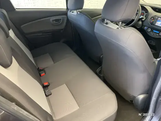 TOYOTA YARIS III - voiture d'occasion - Photo 11