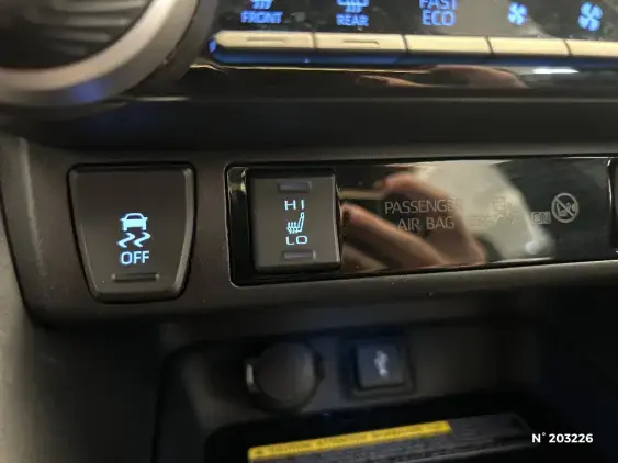 TOYOTA RAV4 V - voiture d'occasion - Photo 26