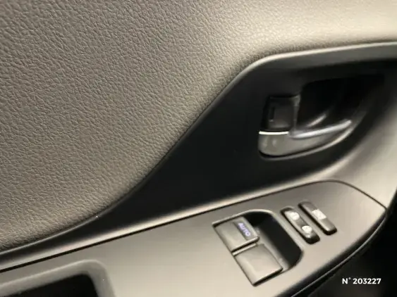 TOYOTA YARIS III - voiture d'occasion - Photo 34