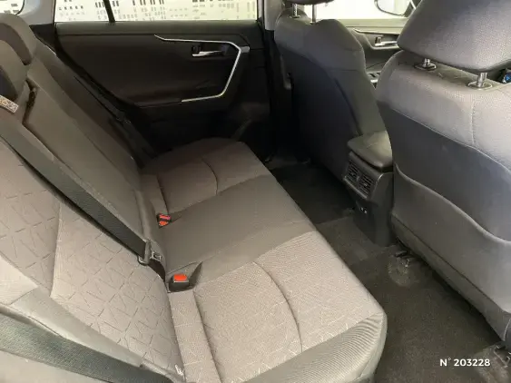 TOYOTA RAV4 V - voiture d'occasion - Photo 11