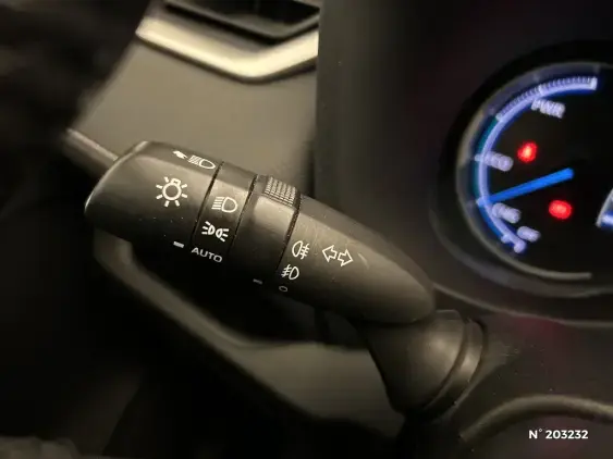 TOYOTA RAV4 V - voiture d'occasion - Photo 29