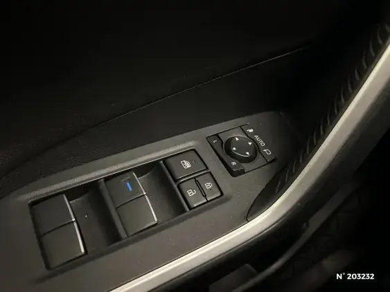 TOYOTA RAV4 V - voiture d'occasion - Photo 30