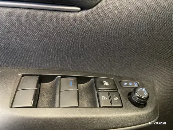 TOYOTA YARIS CROSS I - voiture d'occasion - Photo 23