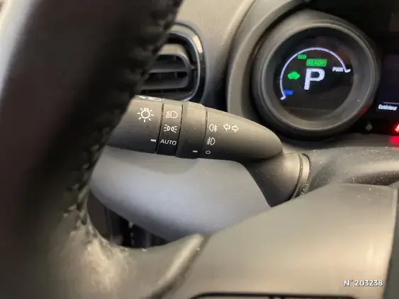 TOYOTA YARIS CROSS I - voiture d'occasion - Photo 24