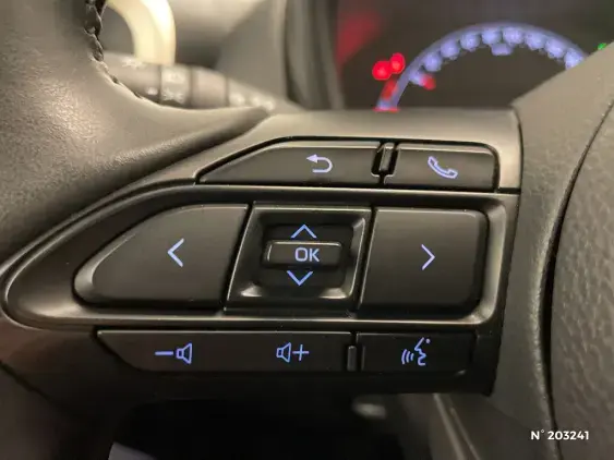 TOYOTA AYGO X - voiture d'occasion - Photo 27