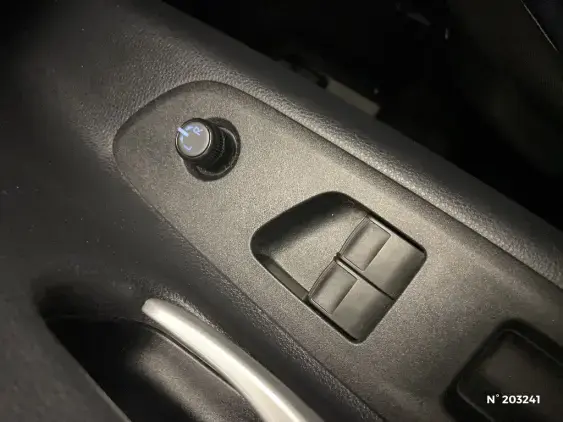 TOYOTA AYGO X - voiture d'occasion - Photo 31