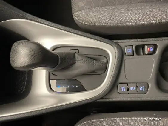 TOYOTA YARIS IV - voiture d'occasion - Photo 33