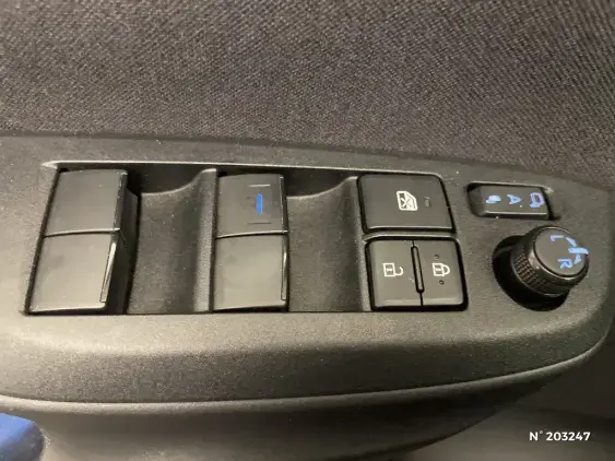 TOYOTA YARIS CROSS I - voiture d'occasion - Photo 27