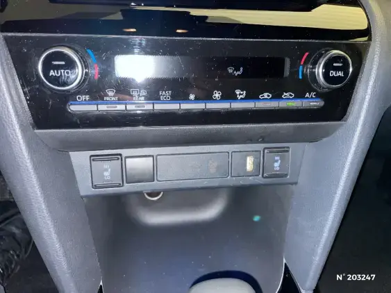 TOYOTA YARIS CROSS I - voiture d'occasion - Photo 29