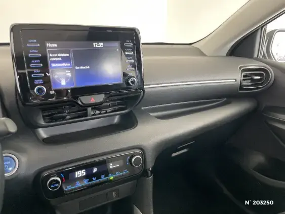 TOYOTA YARIS IV - voiture d'occasion - Photo 13