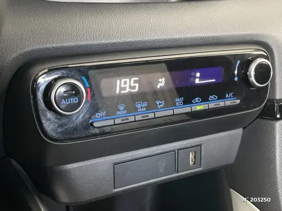 TOYOTA YARIS IV - voiture d'occasion - Photo 31