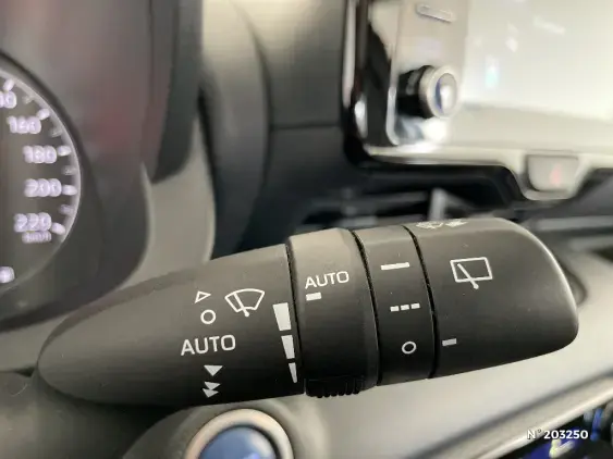 TOYOTA YARIS IV - voiture d'occasion - Photo 36