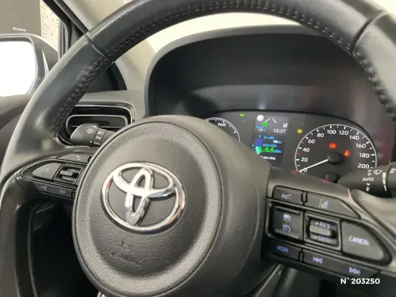 TOYOTA YARIS IV - voiture d'occasion - Photo 39