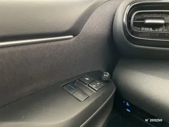 TOYOTA YARIS IV - voiture d'occasion - Photo 40