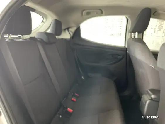 TOYOTA YARIS IV - voiture d'occasion - Photo 11