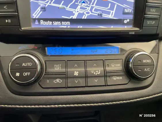 TOYOTA RAV4 IV - voiture d'occasion - Photo 14